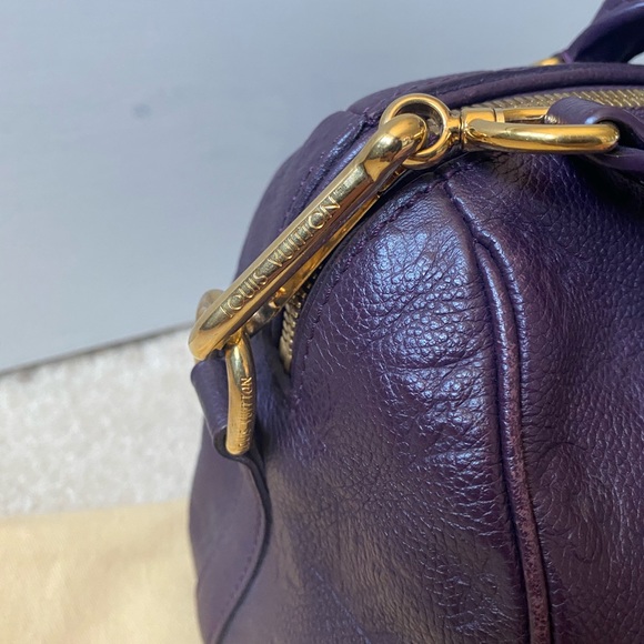 SOLD **AUTHENTIC LOUIS VUITTON HANDBAG** - Picture 4 of 16